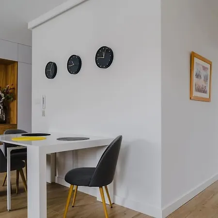 Concierge Wawer Miedzylesie Apartment